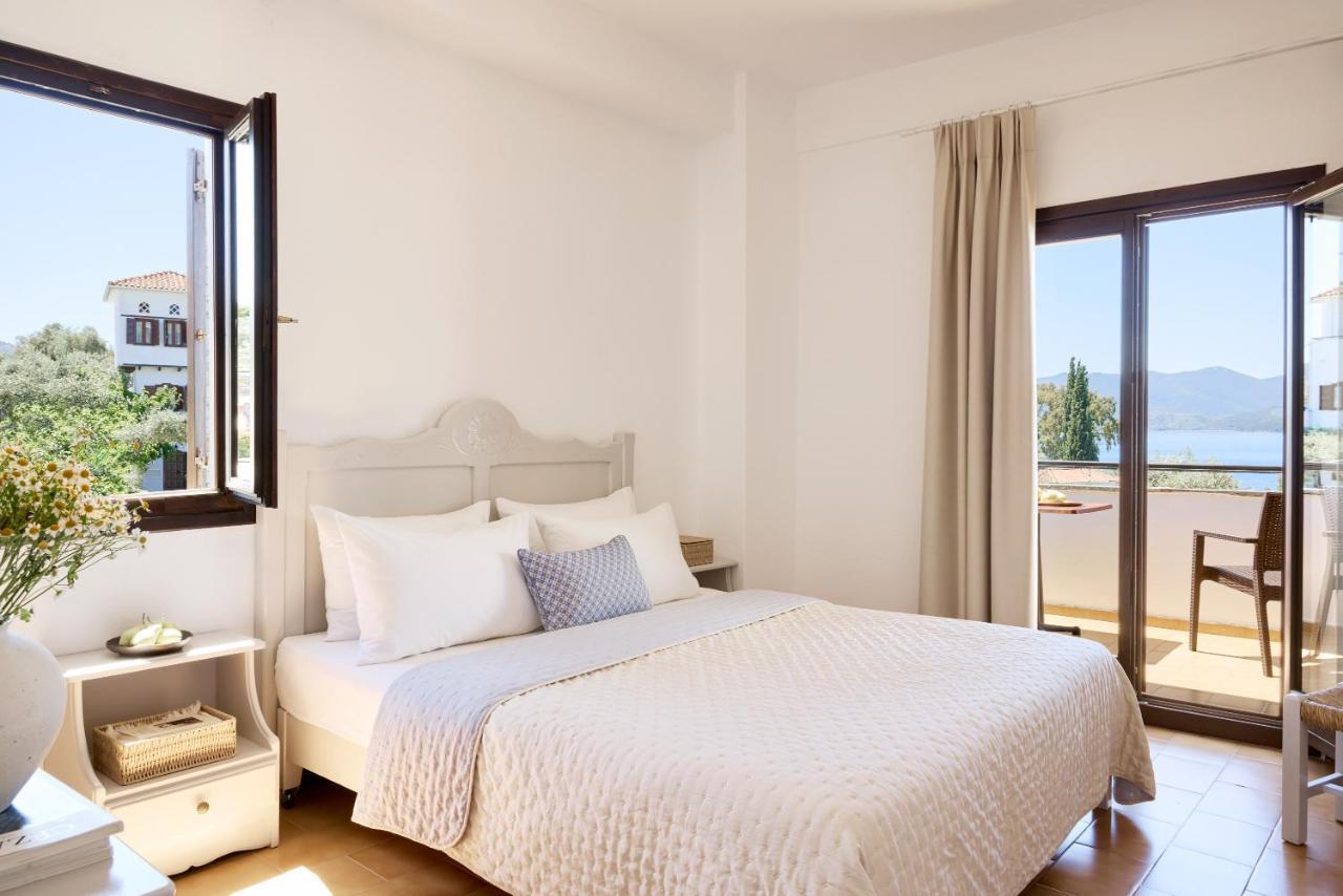 Leda Village Resort Chorto Exterior photo