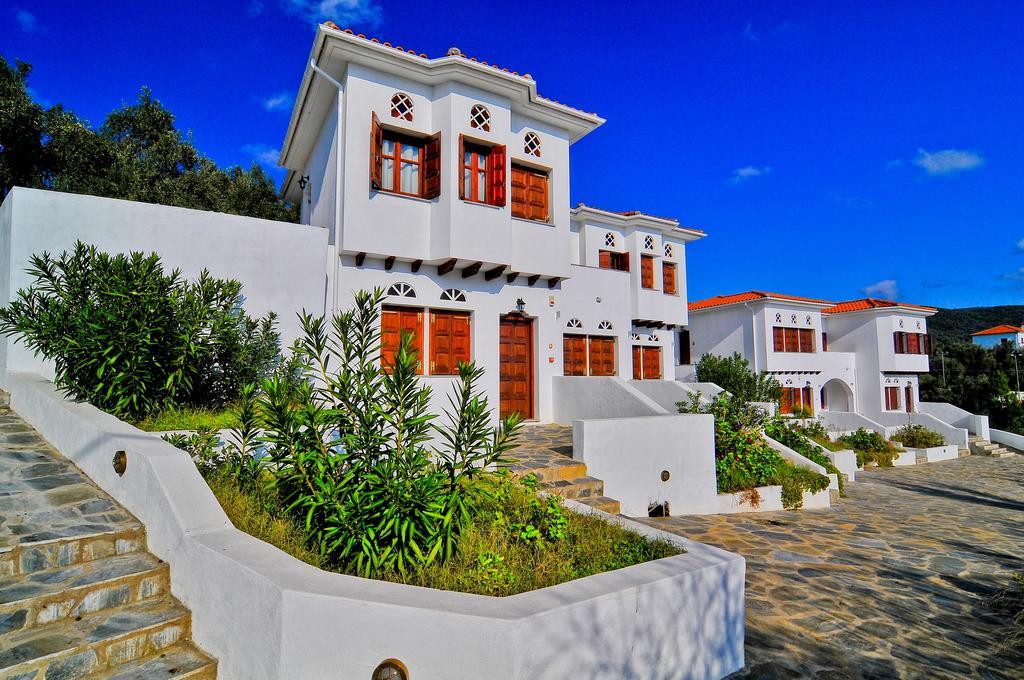 Leda Village Resort Chorto Exterior photo